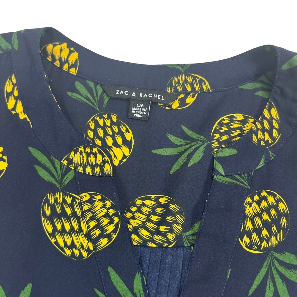 Zac & Rachel Navy Blue Pineapple Print Pleated Back Sleeveless Blouse Women's L - Picture 3 of 6